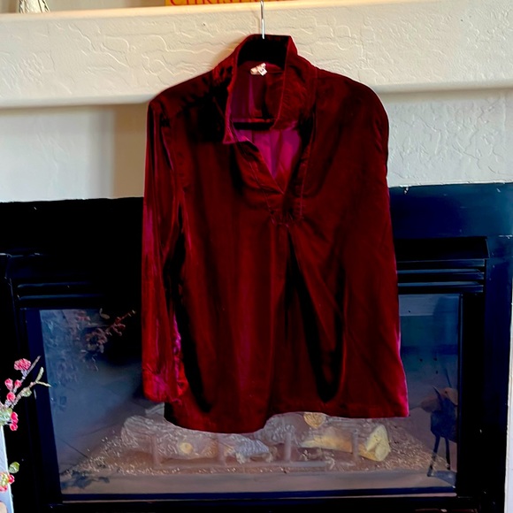 Medium Cranberry Crushed Velvet Top - Picture 1 of 4